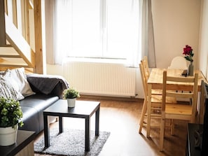 Classic Triple Room (1, 2)