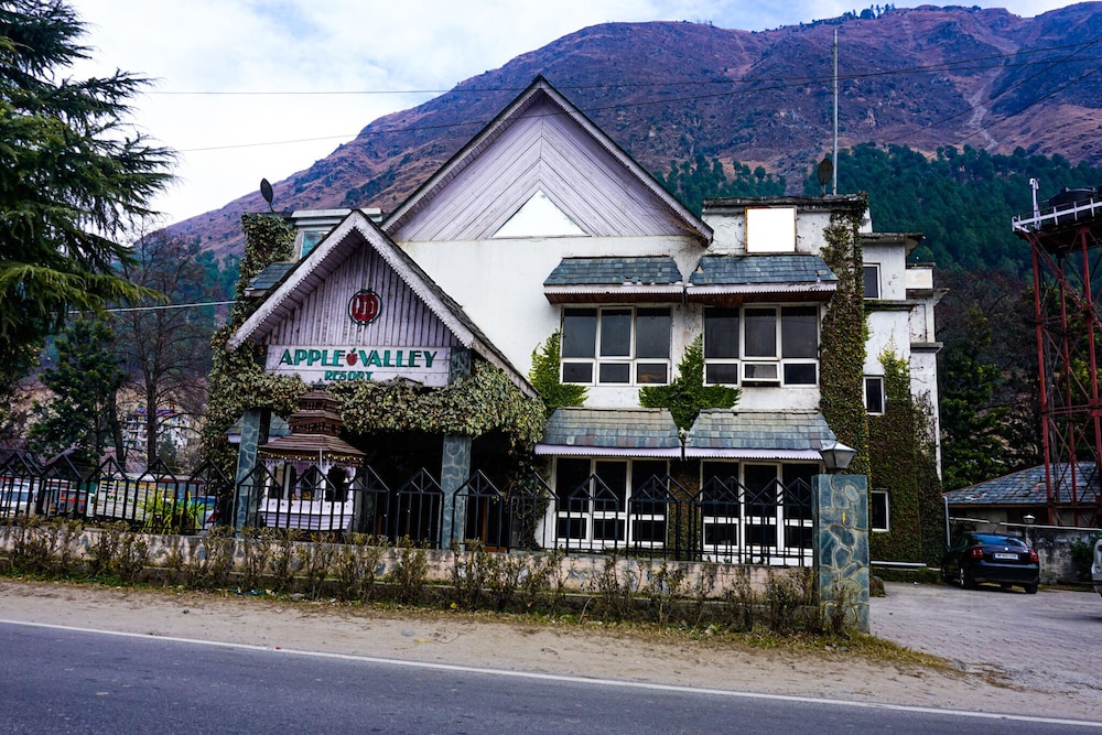 Apple Valley Resort image