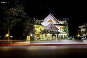 Fachada de la propiedad