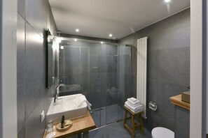 Quarto casal superior | Banheiro