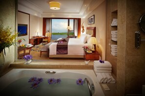 Coffres-forts dans les chambres, bureau, rideaux occultants