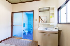 Free toiletries, hair dryer, slippers