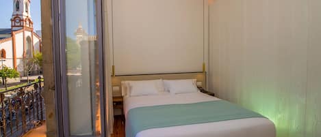 Minibar, desk, blackout curtains, soundproofing
