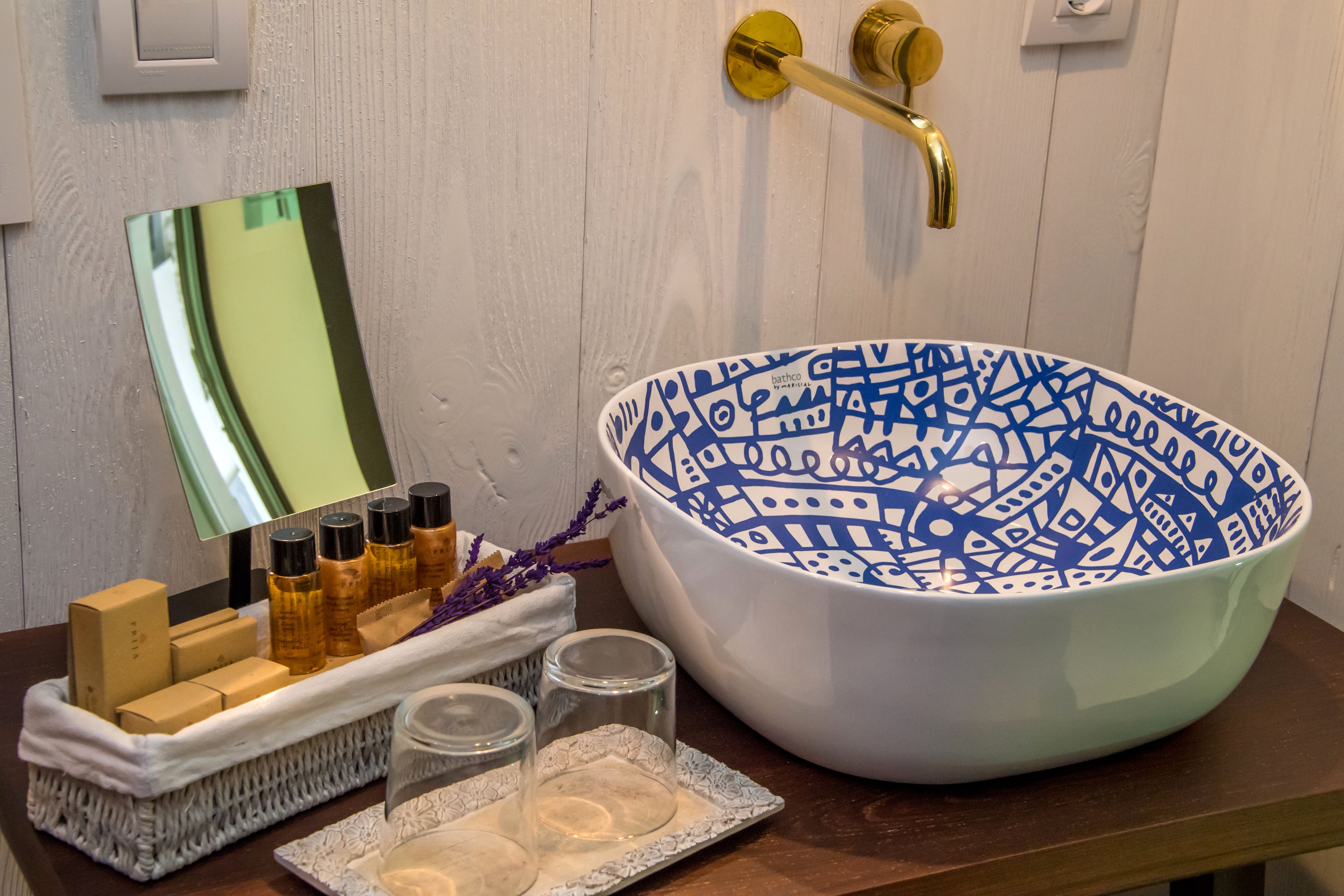 single room | minibar, desk, blackout curtains, soundproofing