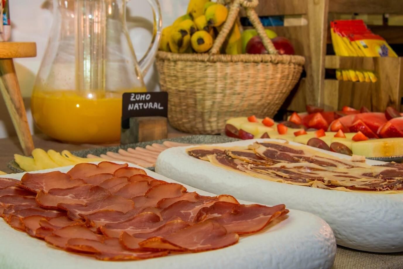 Frühstück, Mittagessen und Abendessen
