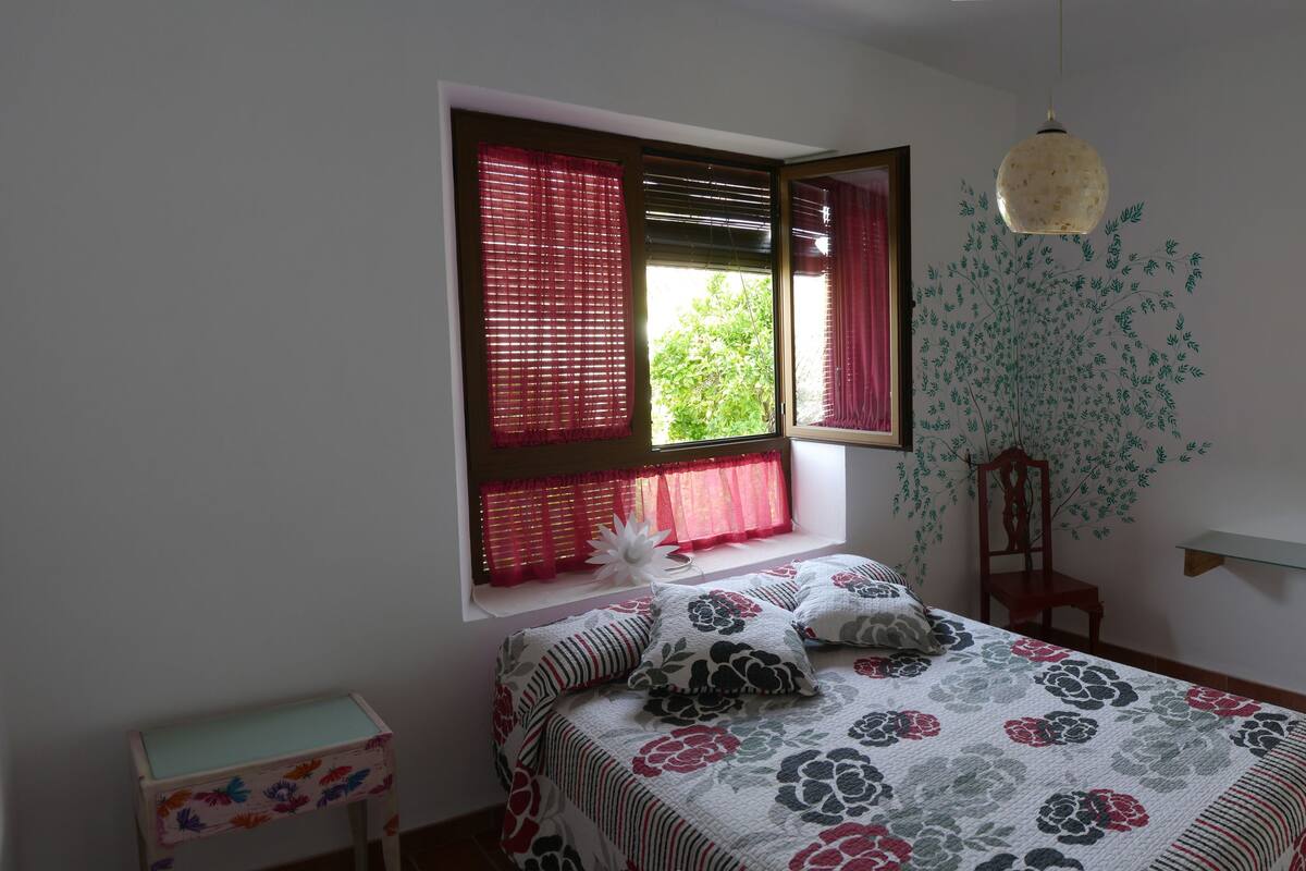 Double Room, Mountain View | Free WiFi, bed sheets