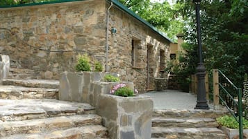 House, 2 Bedrooms, Mountain View (Calendula)
