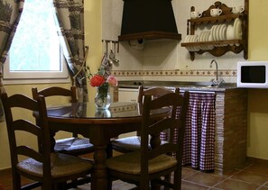 House, 1 Bedroom, Mountain View (Artemisia) | Private kitchen