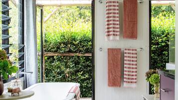 Cabane Romantique, 1 chambre, baignoire, vue jardin | Salle de bain