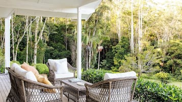 Luxury Cottage, 2 Bedrooms, Fireplace, Garden View