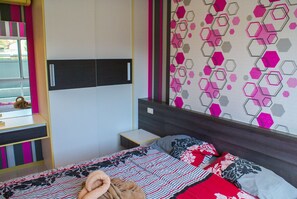 Superior Studio (Ground Floor) | Rideaux d’obscurcissement, accès au Wi-Fi (inclus)