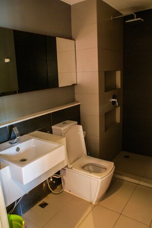 Superior Studio (Ground Floor) | Bathroom