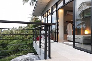 2 Bedrooms Villa | Balkon