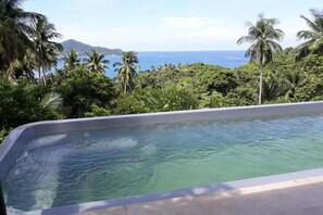 2 Bedrooms Villa | Teras/patio