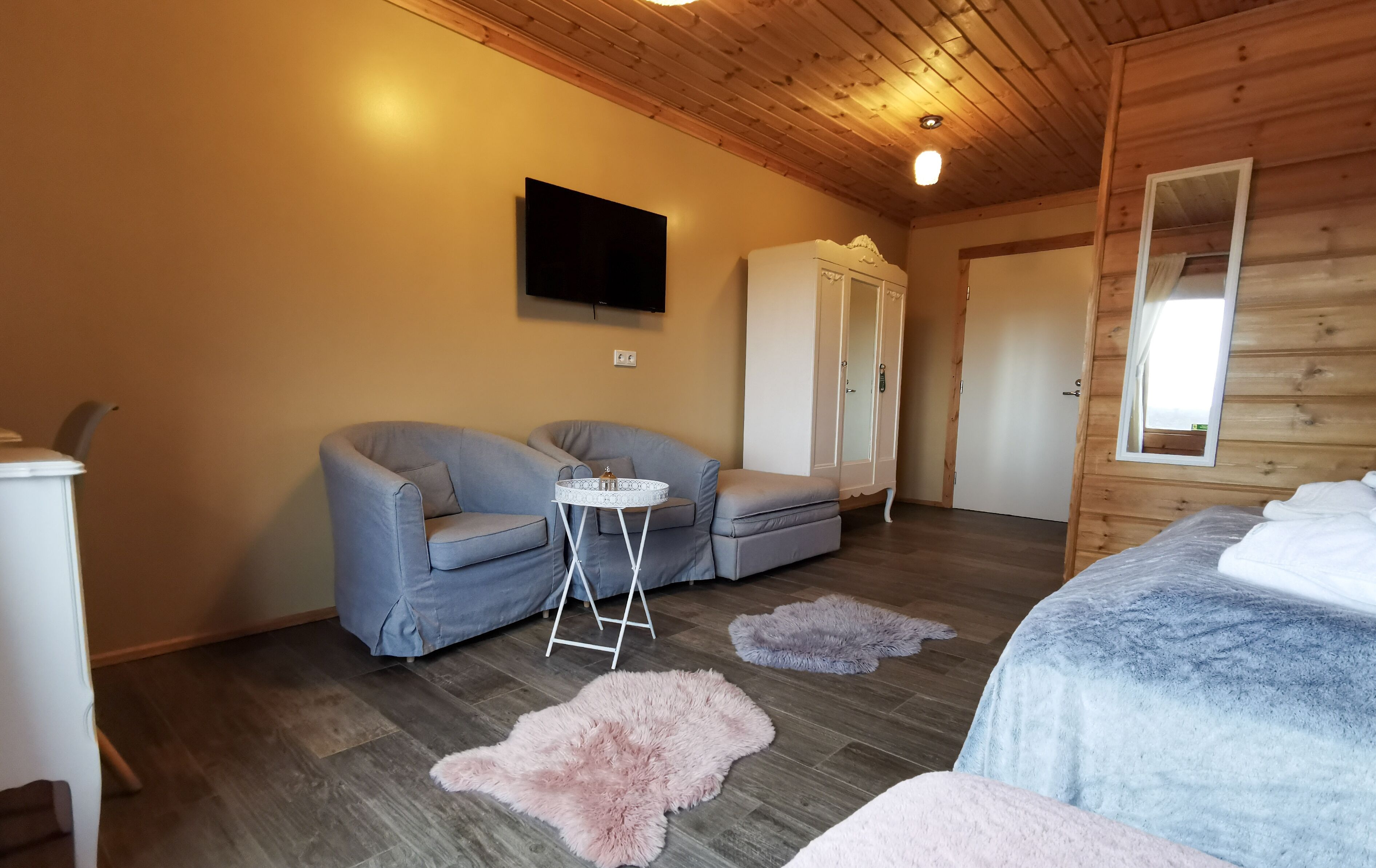 family quadruple room, private bathroom | 1 bedroom, desk, blackout curtains, iron/ironing board