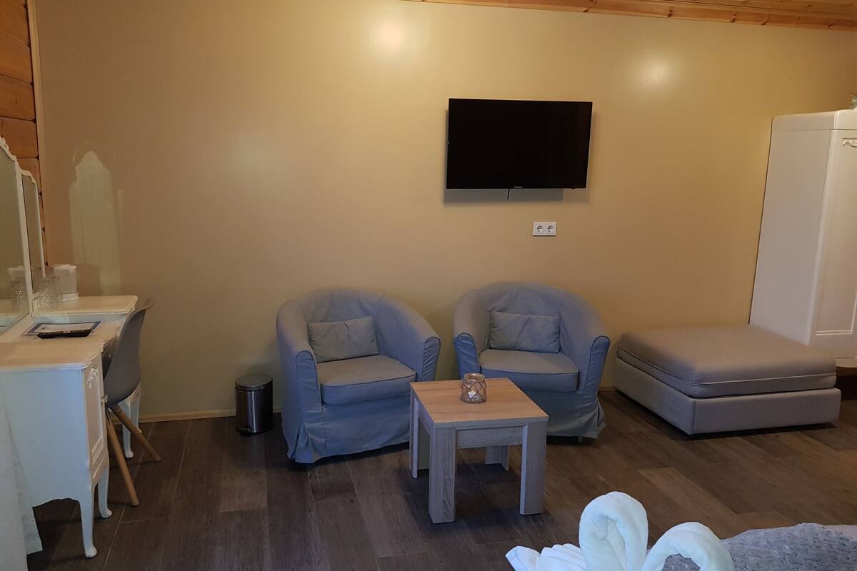 family quadruple room, private bathroom | 1 bedroom, desk, blackout curtains, iron/ironing board