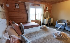 Family Quadruple Room, Private Bathroom | Desk, blackout drapes, iron/ironing board, free cribs/infant beds