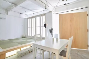Apartment | 1 bedroom, soundproofing, iron/ironing board, free WiFi