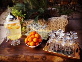 Se sirven desayunos, almuerzos, cenas y cocina internacional