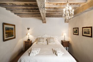 Apartment, 1 Bedroom | 1 bedroom, Egyptian cotton sheets, premium bedding, down comforters - La Fontaiola (Citta della Pieve)