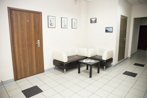 Lobby sitting area - Europe Hotel (Ulyanovsk)