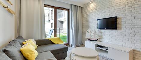 Appartamento, 1 camera da letto, vista giardino (without parking - 74) | Area soggiorno | TV a schermo piatto