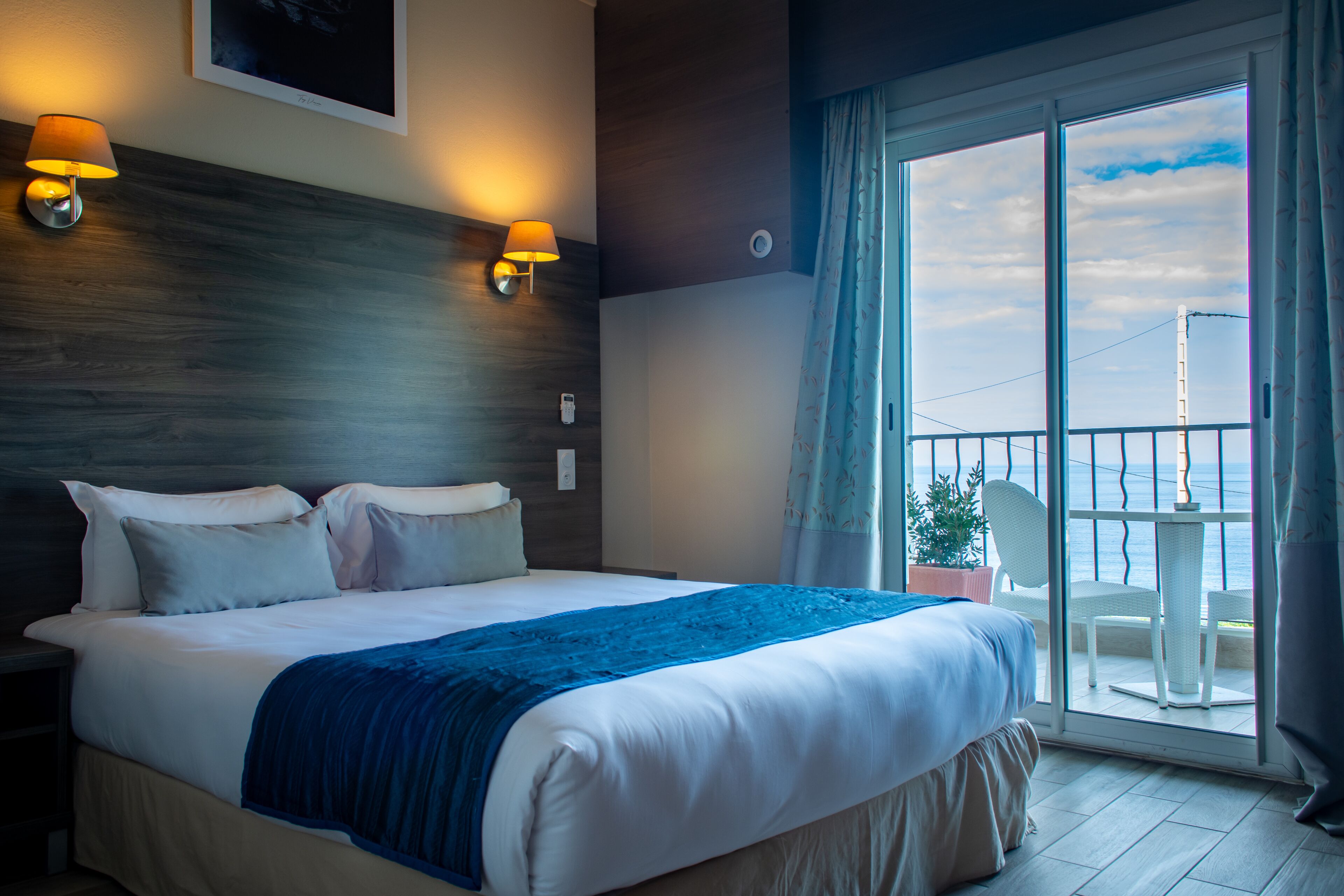 double room, sea view | premium bedding, in-room safe, desk, blackout curtains