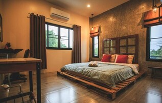 Family House, 2 Bedrooms, Kitchenette | 1 bedroom, minibar, desk, blackout drapes