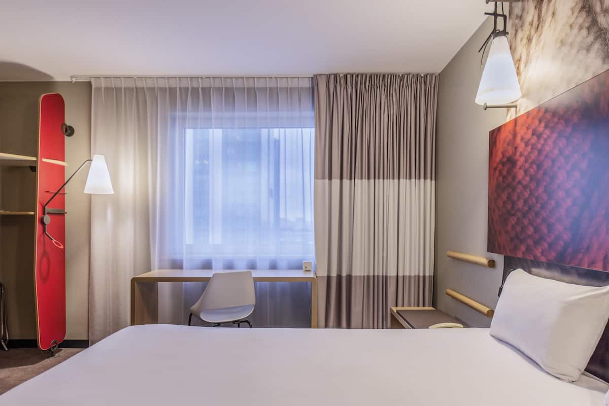 Room, 1 Double Bed, Accessible | Desk, laptop workspace, iron/ironing board, free WiFi