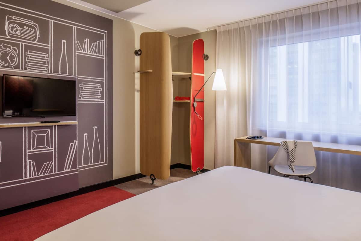 Escrivaninha, espaço de trabalho para notebook