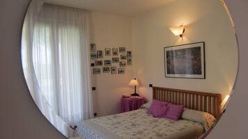 Tweepersoonskamer (Sole) | Een kluis op de kamer, een strijkplank/strijkijzer, gratis babybedden