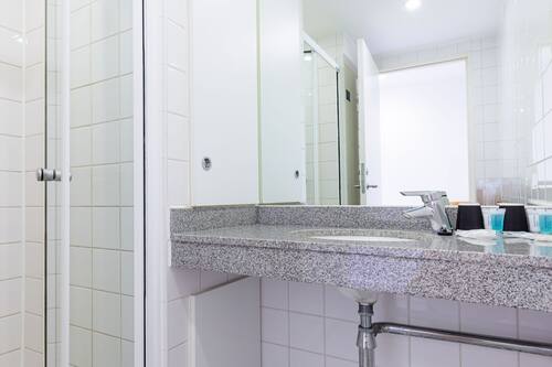 Shower, free toiletries, hair dryer, towels