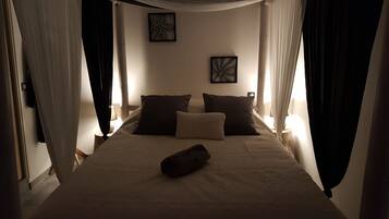 Double Room (Bambou) | Dihias secara berasingan, dilengkapkan perabot secara berasingan