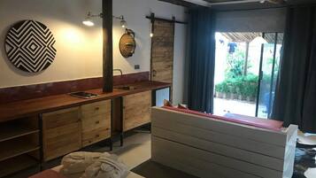 Apartment, 2 Bedrooms | Minibar, in-room safe, desk, blackout drapes