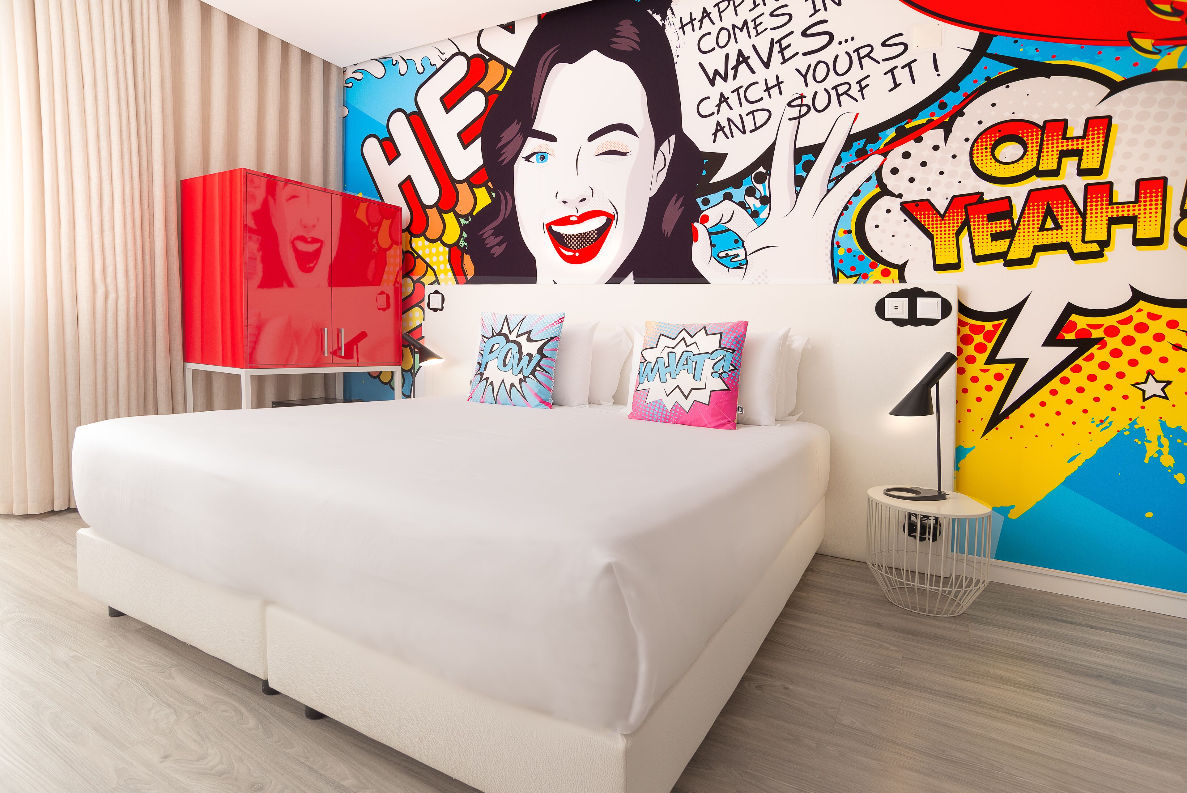 スタンダード ダブルルーム | 高級寝具、低反発ベッド、セーフティボックス (室内)、ノートパソコン用作業スペース