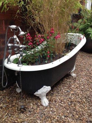 Property grounds - The Gallery (Blackpool)