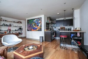 Apartment, 1 Bedroom | Living area