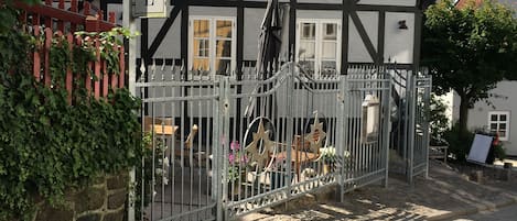 Fachada de la propiedad