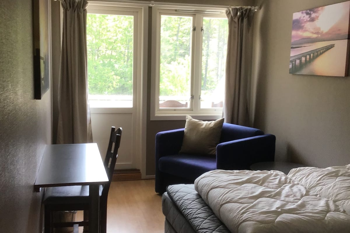 double room, balcony | iron/ironing board, free wifi