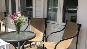 Family Room | Terrace/patio