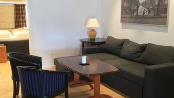 Apartment, 2 Bedrooms | Iron/ironing board, free WiFi
