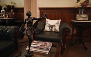 Área de estar no saguão