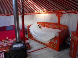 Family Cabin, 1 Bedroom, Kitchenette | Free cribs/infant beds, free WiFi