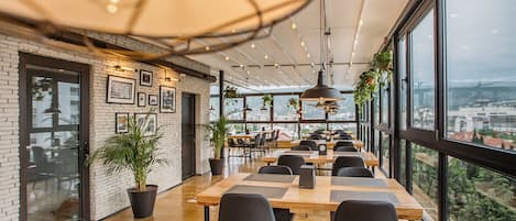 Petit déjeuner continental compris tous les jours