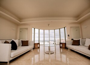 Lobby sitting area - KONAK PARK HOTEL (Yomra)