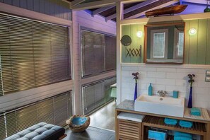 Bungalow (Bear Lake Lodge)