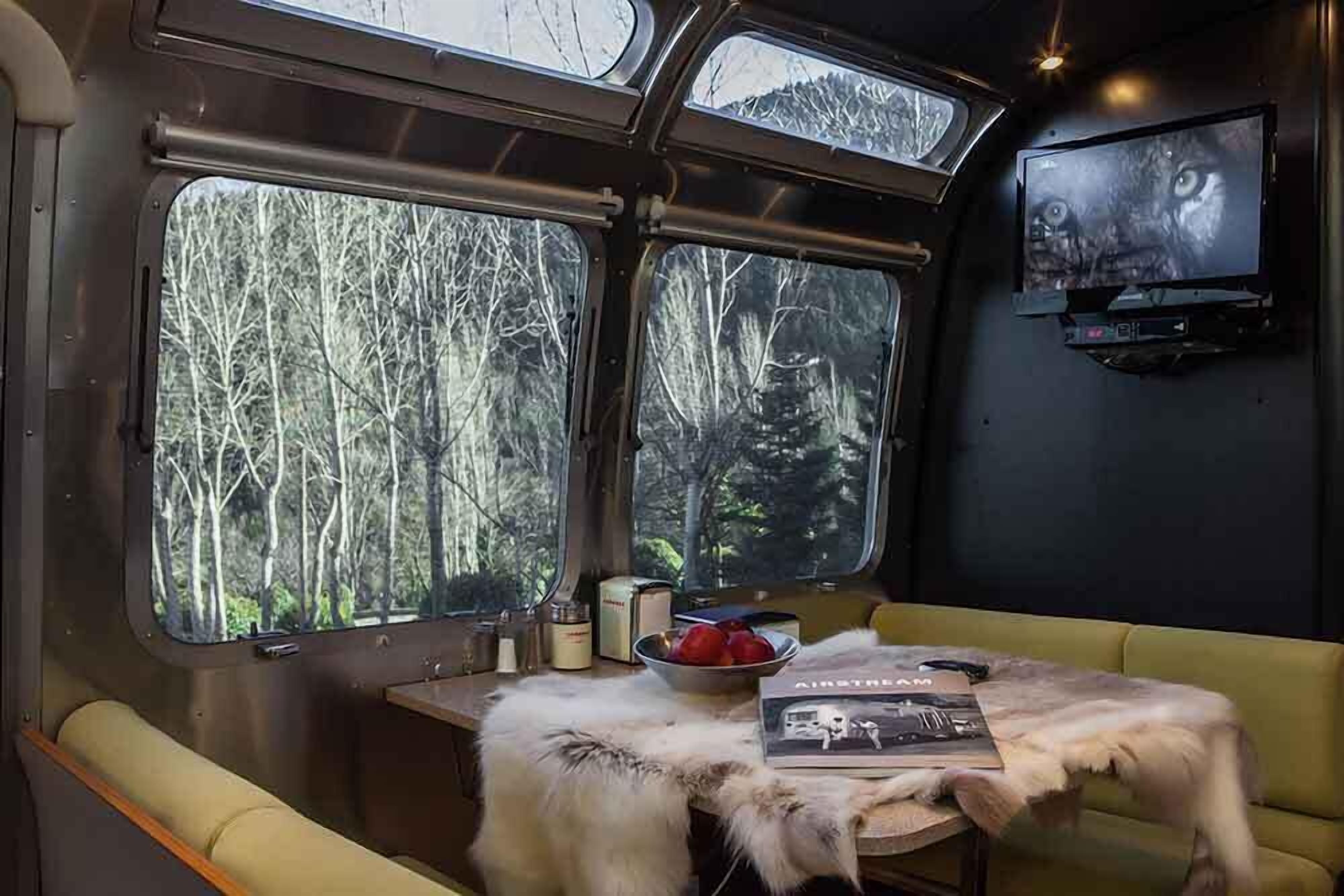 Double Room (Airstream) | Wi-fi percuma, cadar katil 