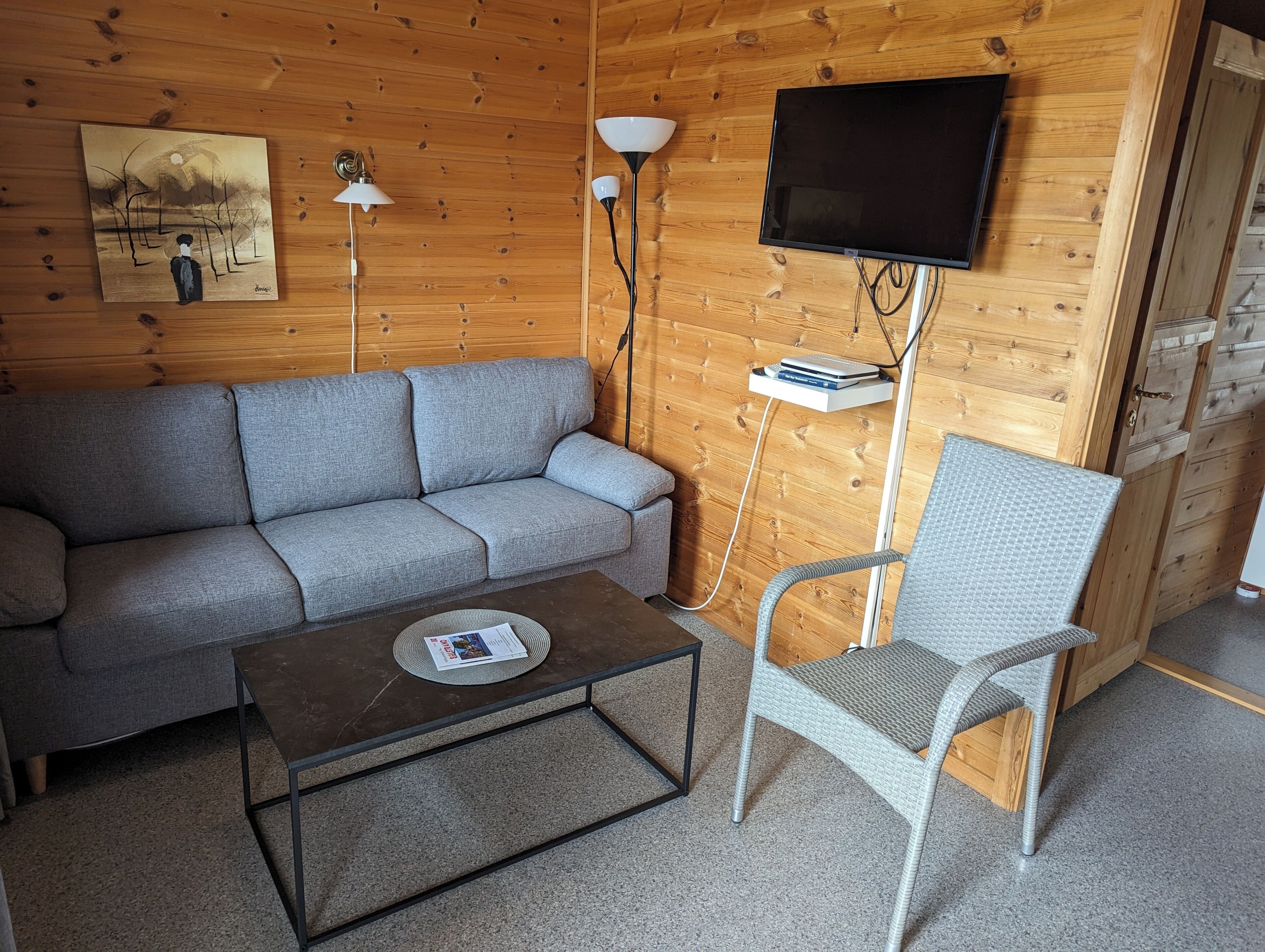 Cabin (11 - 12 shared shower) | Private kitchenette | Fridge, oven, stovetop, cookware/dishes/utensils