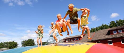 Children’s play area – outdoor