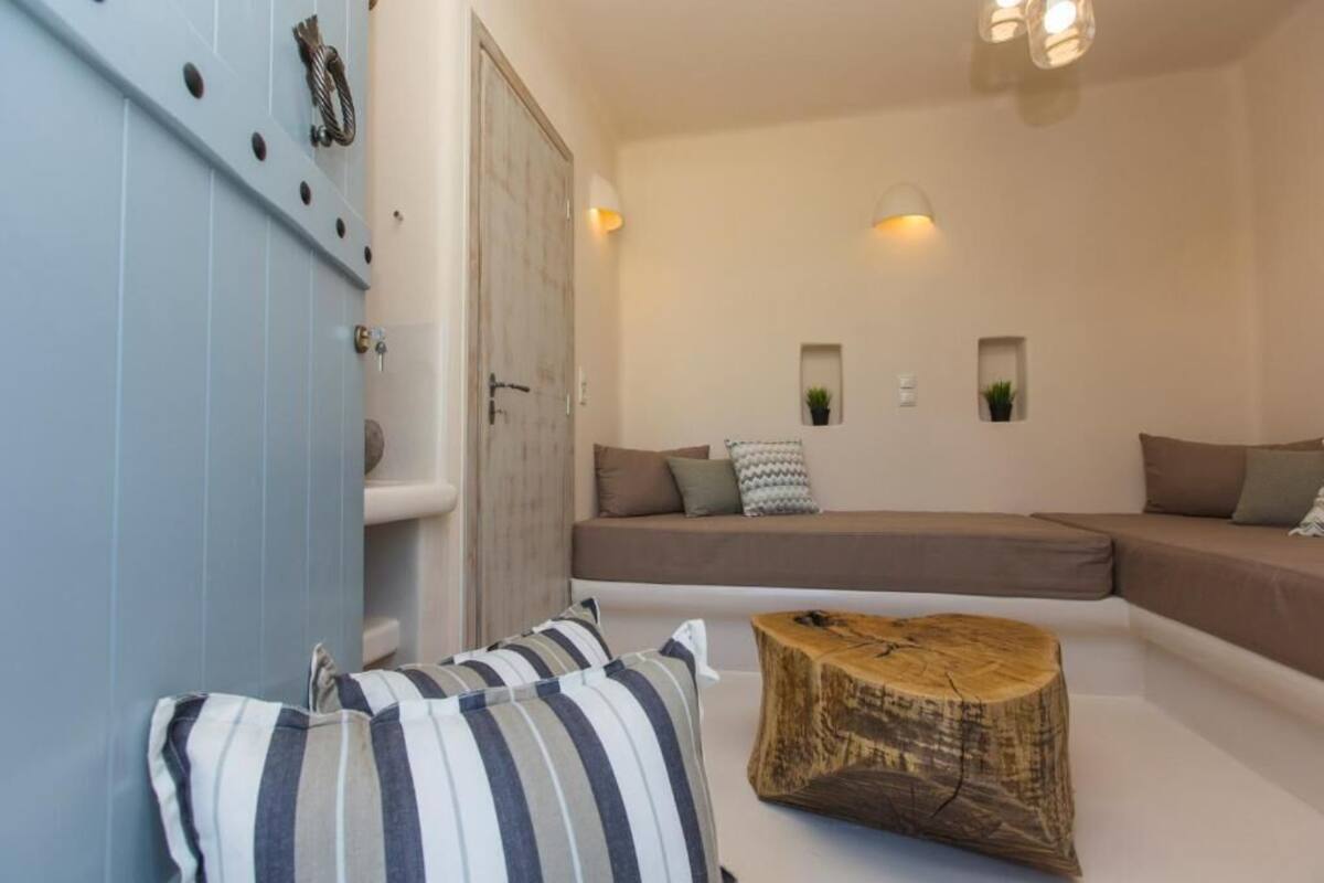 Bungalow | In-room safe, soundproofing, iron/ironing board (on request)